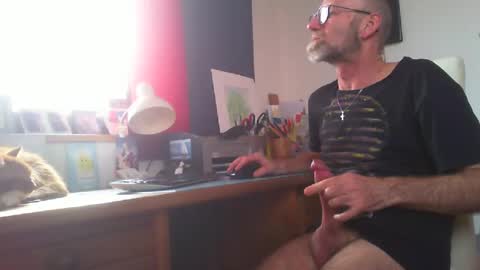 Snapshot of aamigo68 chatting on February 18, 2:27 pm Amigo68 online show from February 18, 2:27 pm