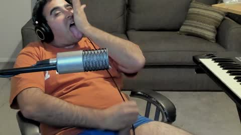 Aaron online show from January 31, 11:45 pm