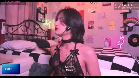 Aaron  online show from November 20, 6:29 pm