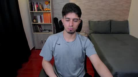 Aaron online show from December 7, 6:59 pm