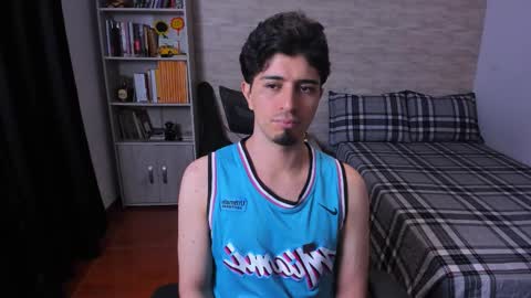 Aaron online show from December 20, 9:44 pm