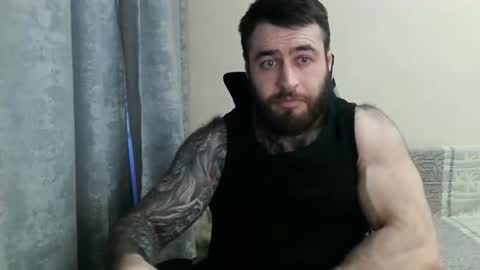 Snapshot of aaron_royal chatting on May 1, 4:11 pm Davin tayl online show from May 1, 4:11 pm
