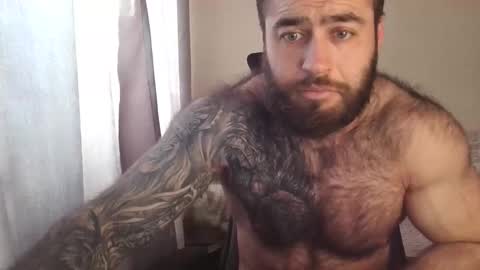 Snapshot of aaron_royal chatting on May 2, 4:17 am Davin tayl online show from May 2, 4:17 am
