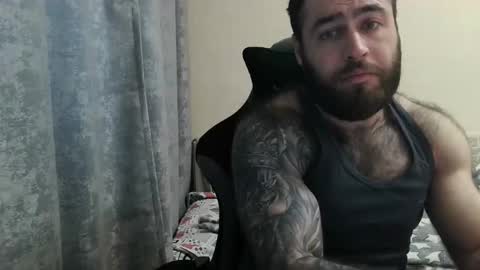 Snapshot of aaron_royal chatting on May 4, 3:52 pm Davin tayl online show from May 4, 3:52 pm