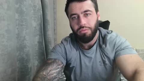 Snapshot of aaron_royal chatting on May 9, 4:23 pm Davin tayl online show from May 9, 4:23 pm