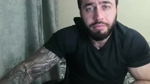 Snapshot of aaron_royal chatting on May 13, 4:37 pm Davin tayl online show from May 13, 4:37 pm