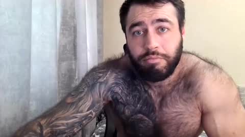 Snapshot of aaron_royal chatting on May 22, 3:35 am Davin tayl online show from May 22, 3:35 am