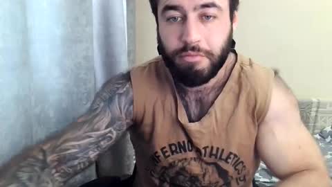 Snapshot of aaron_royal chatting on May 27, 4:20 am Davin tayl online show from May 27, 4:20 am