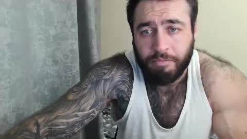 Snapshot of aaron_royal chatting on May 30, 3:09 pm Davin tayl online show from May 30, 3:09 pm
