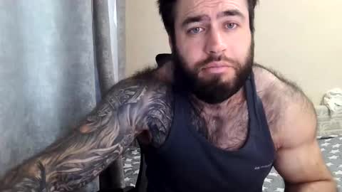 Snapshot of aaron_royal chatting on June 8, 3:07 am Davin tayl online show from June 8, 3:07 am