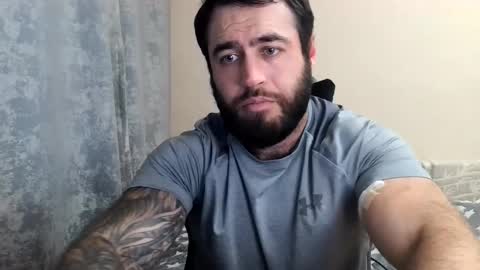Snapshot of aaron_royal chatting on June 9, 3:56 pm Davin tayl online show from June 9, 3:56 pm