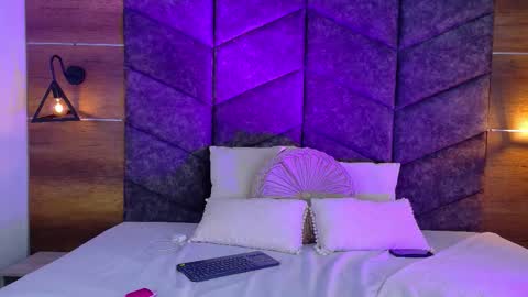 Snapshot of aaronbaker__ chatting on October 14, 8:09 pm AARON online show from October 14, 8:09 pm