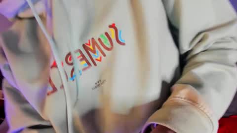 Snapshot of aaronbaker__ chatting on October 17, 8:22 pm AARON online show from October 17, 8:22 pm