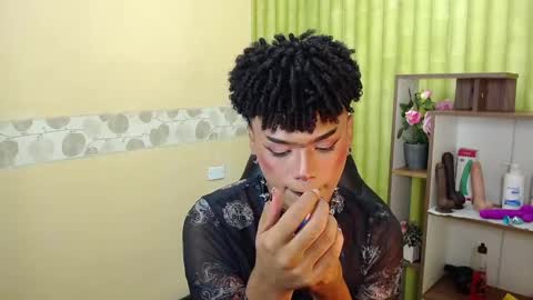 Snapshot of aaronbakers chatting on March 1, 8:02 am im NiallDun online show from March 1, 8:02 am