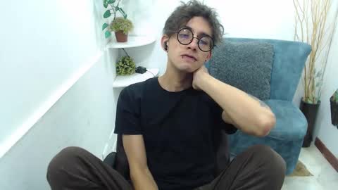 Aaron online show from February 27, 11:54 am