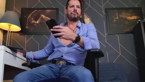 Aaron online show from November 1, 6:15 am