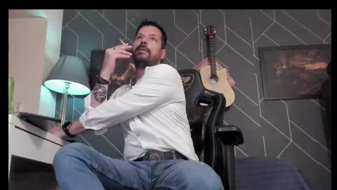 Aaron online show from February 12, 9:21 pm