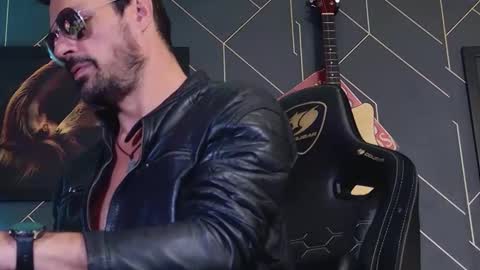 Aaron online show from February 28, 7:20 am