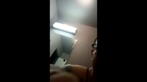 aaronborunda1990 online show from March 6, 5:04 am