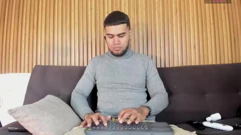 ig aaron hunter123 online show from March 20, 4:50 am