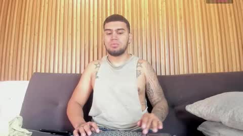 ig aaron hunter123 online show from March 22, 3:10 am