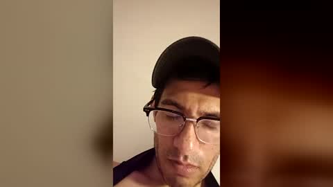 Snapshot of aaronpanemorfi2 chatting on July 29, 8:01 am aaronpanemorfi2 online show from July 29, 8:01 am