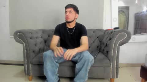 Snapshot of aaronpiers chatting on November 6, 3:46 pm aaronpiers online show from November 6, 3:46 pm