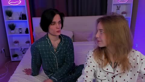 Fiona and Harry online show from December 17, 8:43 pm