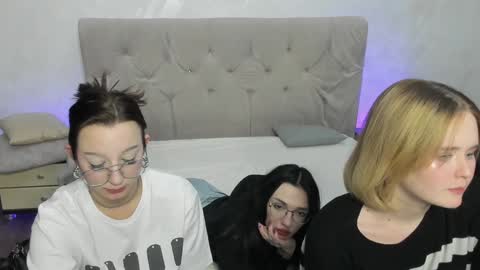 Fiona and Harry online show from January 24, 8:22 pm