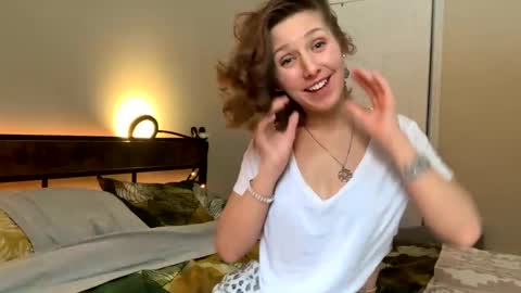 Snapshot of abbienextdoor chatting on January 25, 7:39 pm Abbie online show from January 25, 7:39 pm