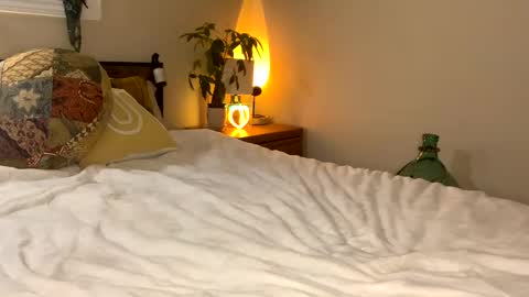 Snapshot of abbienextdoor chatting on February 8, 2:15 am Abbie online show from February 8, 2:15 am