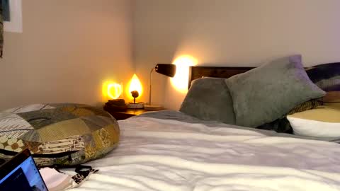 Snapshot of abbienextdoor chatting on March 3, 4:03 am Abbie online show from March 3, 4:03 am