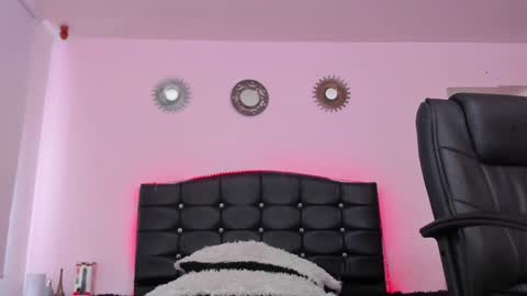 Abbigail Fuster  online show from January 31, 5:10 pm