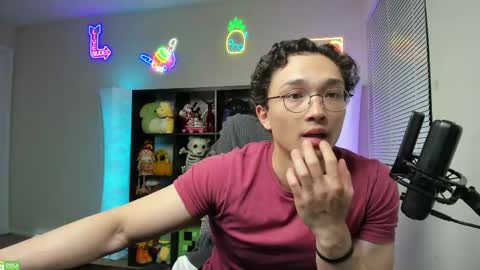 Snapshot of abbuddy920236 chatting on October 30, 3:19 am buddy online show from October 30, 3:19 am