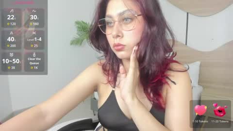 Snapshot of abby_curry chatting on June 9, 11:27 pm A B B Y online show from June 9, 11:27 pm