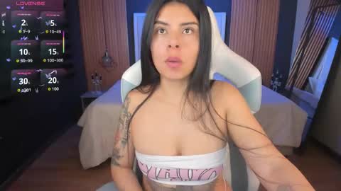 abby_fox7 online show from October 17, 2:41 pm