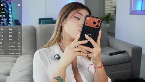Snapshot of abby_john chatting on April 22, 9:05 pm abby_john online show from April 22, 9:05 pm