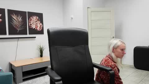 ABBY LAKER online show from November 6, 5:36 pm