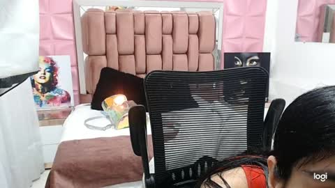 Snapshot of abby_sexyxx chatting on December 9, 12:45 am abby sexyxx online show from December 9, 12:45 am