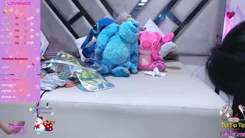 Snapshot of abby_sexyxx chatting on December 14, 2:23 am abby sexyxx online show from December 14, 2:23 am