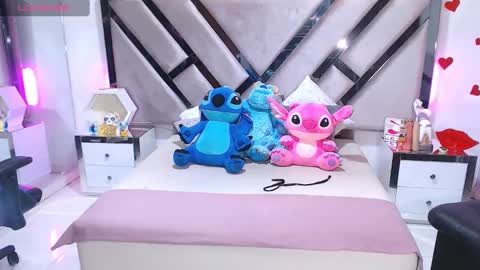 Snapshot of abby_sexyxx chatting on December 17, 7:59 pm abby sexyxx online show from December 17, 7:59 pm