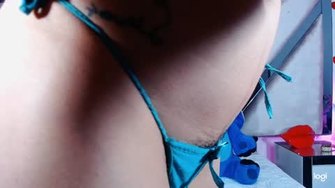 Snapshot of abby_sexyxx chatting on January 15, 10:46 pm abby sexyxx online show from January 15, 10:46 pm