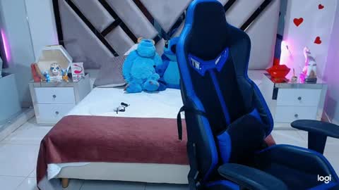 Snapshot of abby_sexyxx chatting on January 30, 12:39 am abby sexyxx online show from January 30, 12:39 am