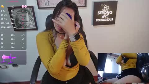 Snapshot of abby_taylorr_ chatting on May 25, 1:50 pm Vannesa online show from May 25, 1:50 pm