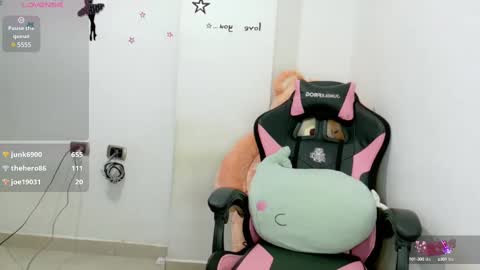 Snapshot of abby_tits chatting on March 2, 7:23 pm ABBY  online show from March 2, 7:23 pm