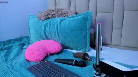 abbyadams23 online show from January 3, 2:10 am