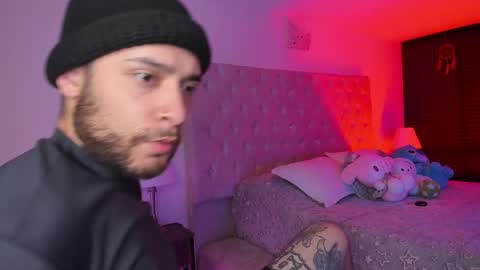 START TRANSMISSION ---- AM COLOMBIA TIME online show from April 28, 7:02 am