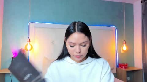 Abby Dixon  online show from March 6, 12:12 pm