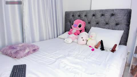 Snapshot of abbyfoxx_ chatting on May 22, 9:31 pm Abby online show from May 22, 9:31 pm