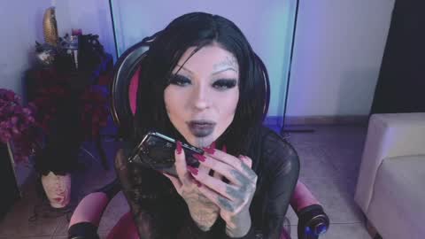 Abby online show from April 4, 1:04 am